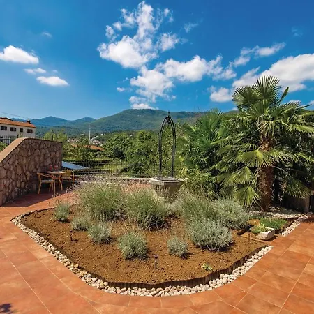 Ferienhaus Cozy In Bregi With Wifi