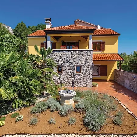 3 Bedroom Lovely In Bregi * Опатия