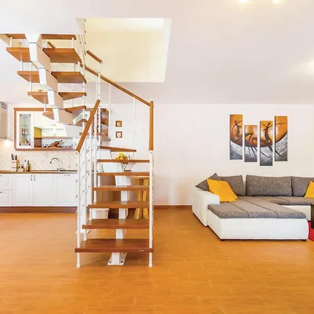 Ferienhaus Cozy In Bregi With Wifi Breza