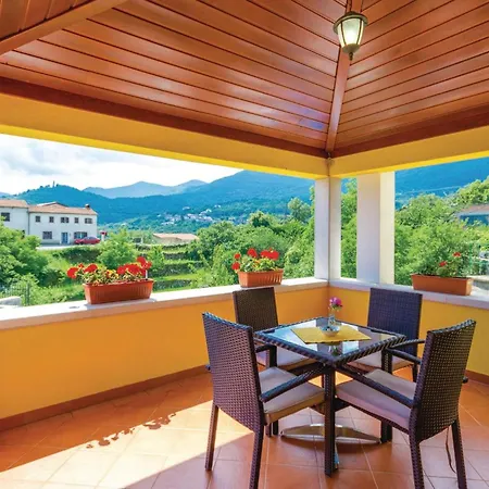 Ferienhaus Cozy In Bregi With Wifi