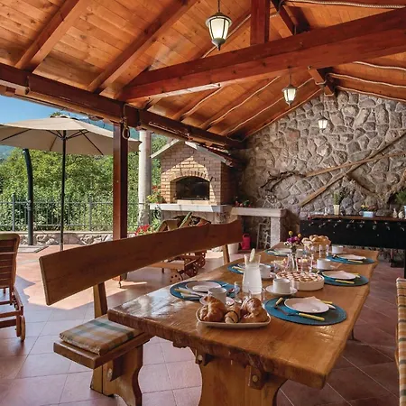 Ferienhaus Cozy In Bregi With Wifi Breza